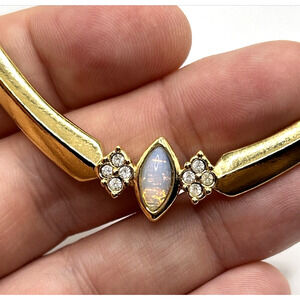 Vintage Avon Opalesque Splendor Gold Tone Faux Opal Necklace Lobster Close 18"